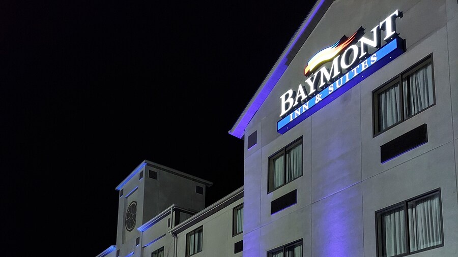 Baymont by Wyndham Portage Indiana Dunes