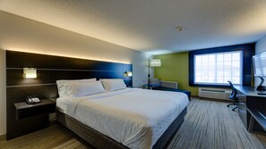 Room, 1 Queen Bed, Accessible (Communications Accessible) | Hypo-allergenic bedding, in-room safe, desk, laptop workspace - Holiday Inn Express Hotel & Suites Ashtabula-Geneva by IHG (Austinburg)