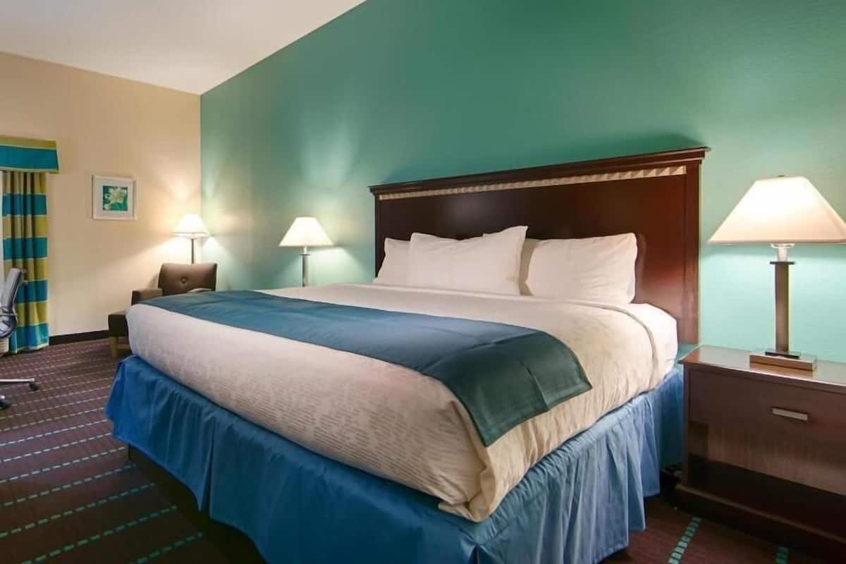 Pillowtop beds, desk, laptop workspace, iron/ironing board