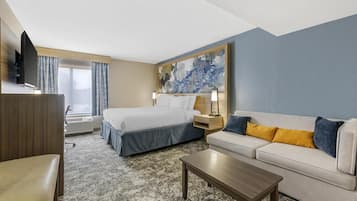 Junior suite, 1 kingsize bed, niet-roken, koelkast & magnetron | Pillowtop-bedden, een bureau, een laptopwerkplek