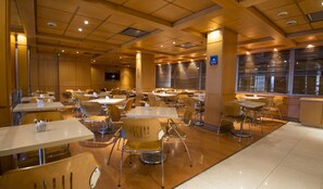 Restaurant - Holiday Inn Express Puerto Madero by IHG (Buenos Aires)