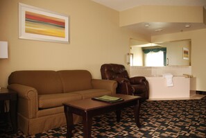 Suite – deluxe, 1 soverom, massasjebadekar (Not Pet Friendly) | Blendingsgardiner, strykejern/-brett og barnesenger (inkludert)