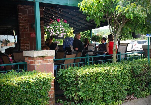 Serveert lunch en diner, Amerikaanse gerechten