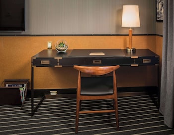 Premium bedding, down comforters, minibar, in-room safe at Gild Hall, A Thompson Hotel, by Hyatt