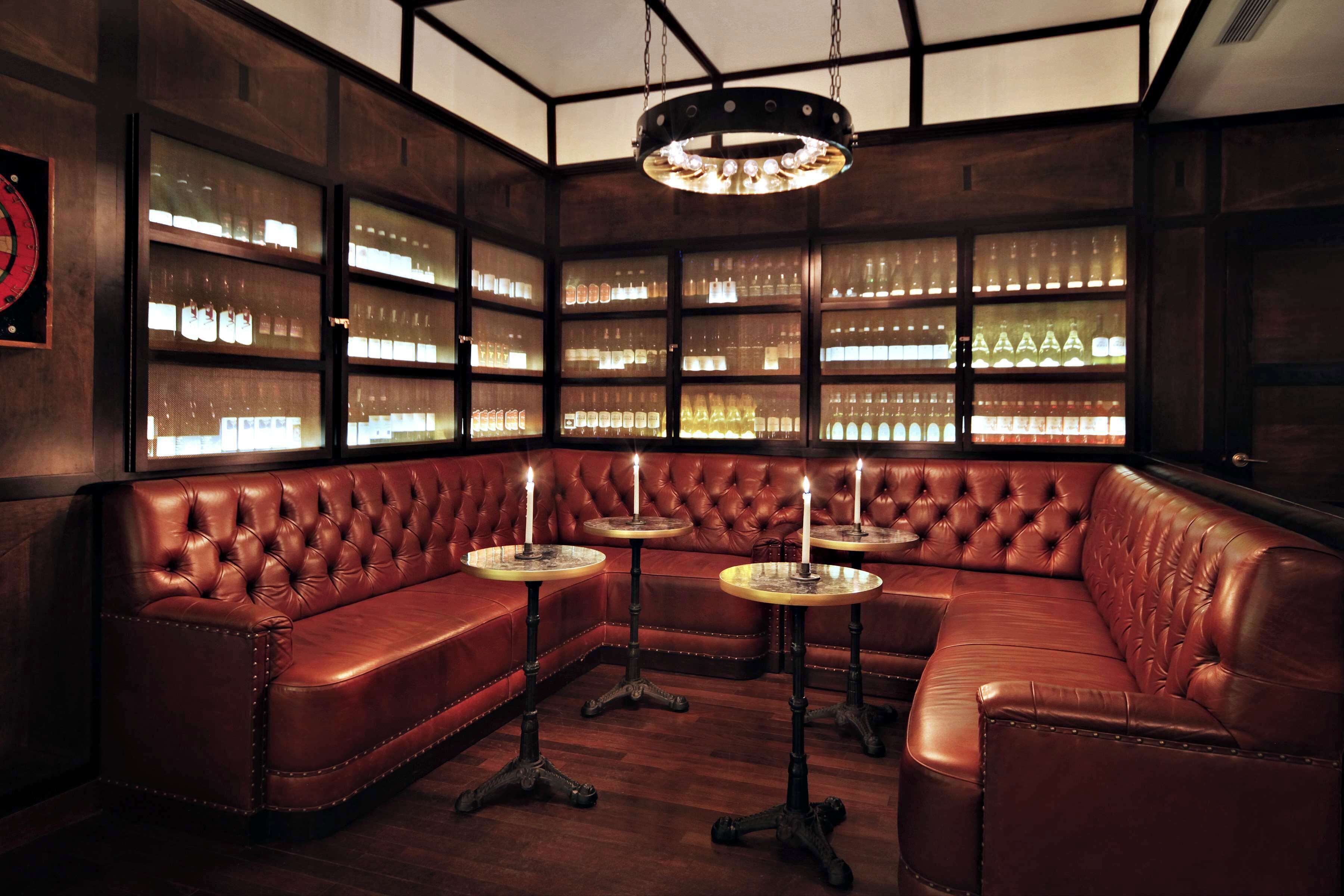 breakfast, lunch and dinner served