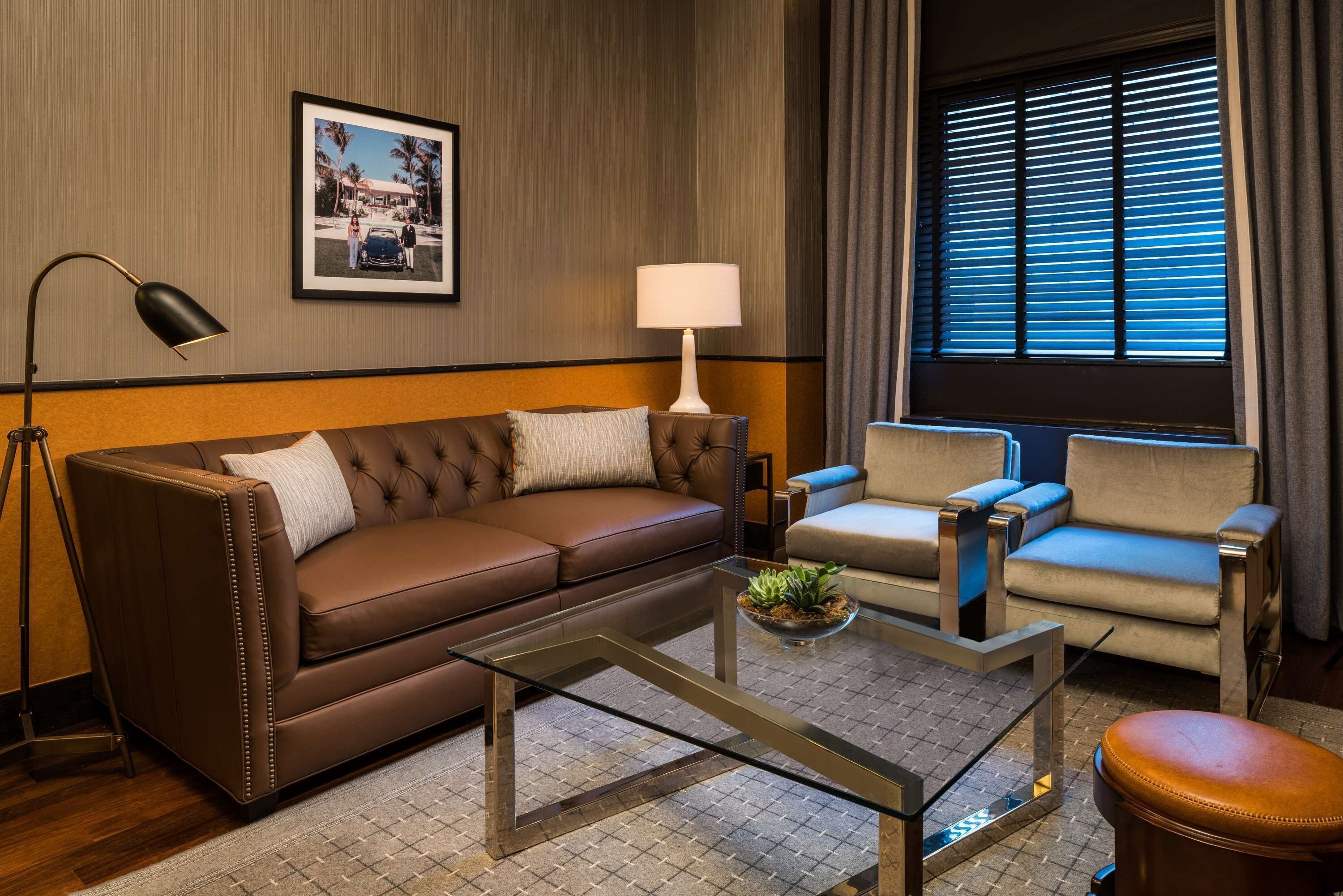 premium suite, 1 king bed with sofa bed | premium bedding, down duvets, minibar, in-room safe
