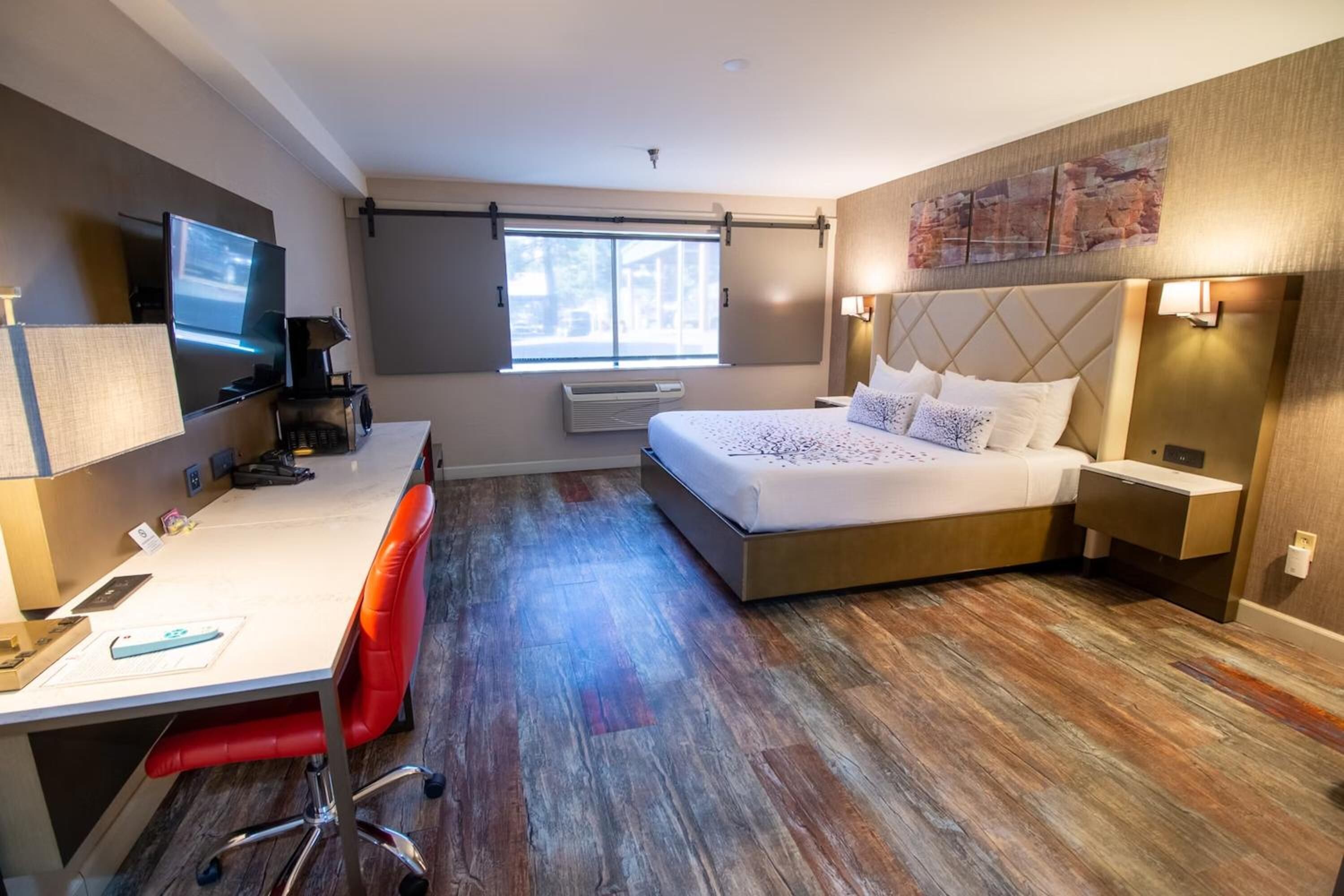 ADA king room. larger room | Premium bedding, in-room safe, desk, blackout drapes