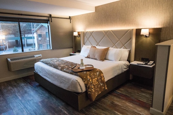 Premium bedding, in-room safe, desk, blackout drapes