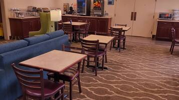 Dagelijks continentaal ontbijt inbegrepen