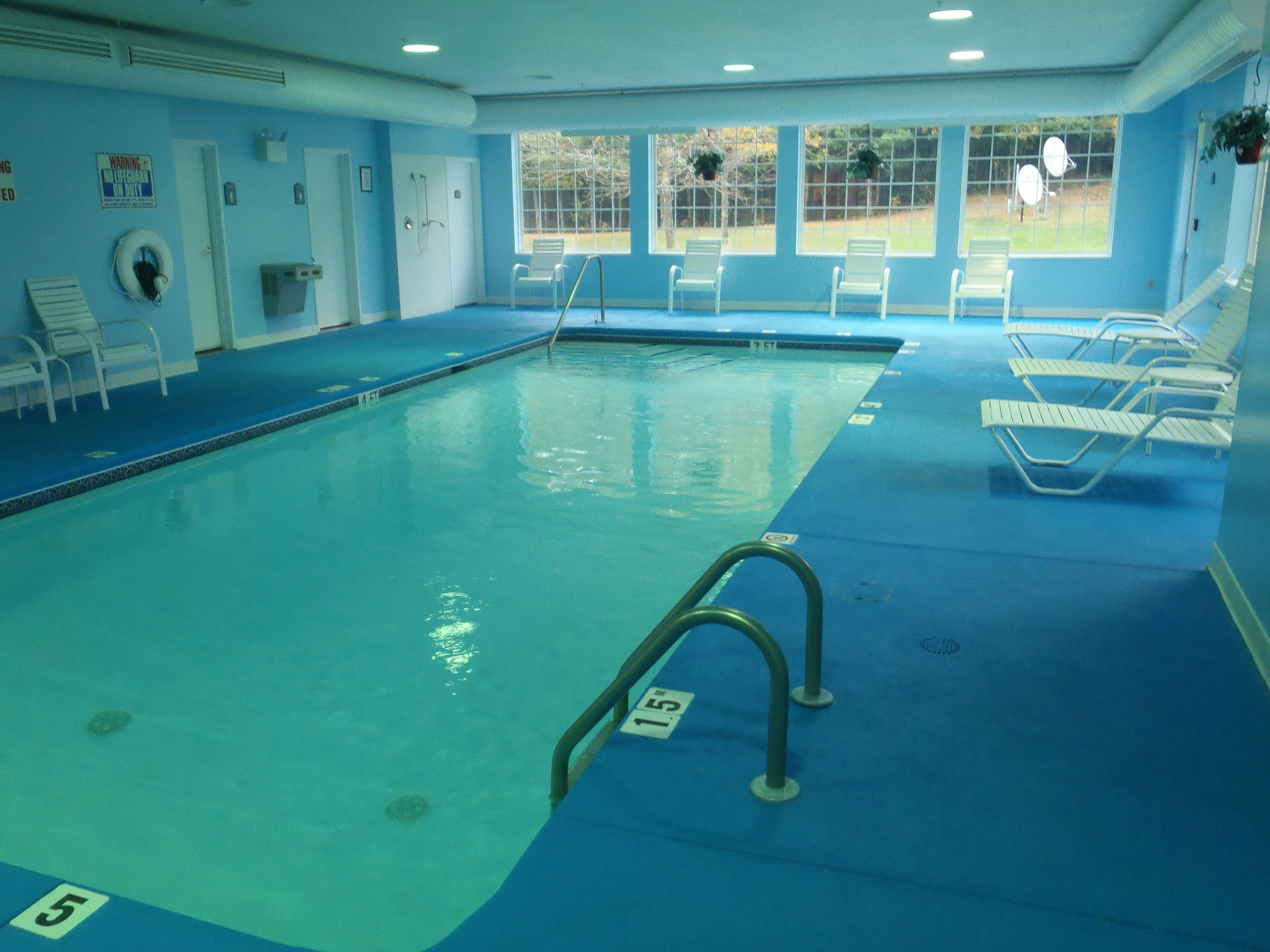 indoor pool, open 6:00 am to 10:00 pm, pool loungers