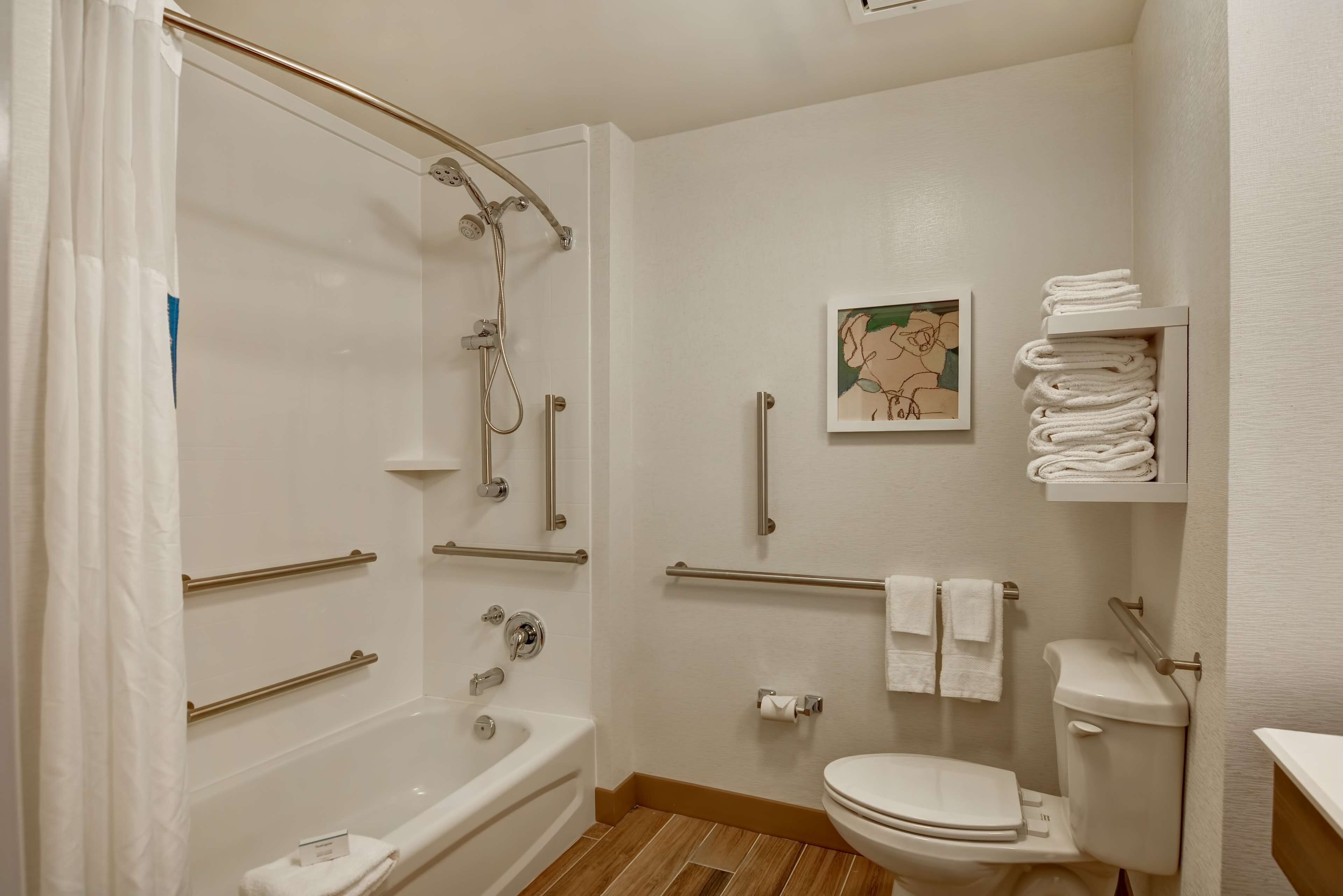 room, 1 king bed, accessible, bathtub | bathroom | free toiletries, hair dryer, towels, soap