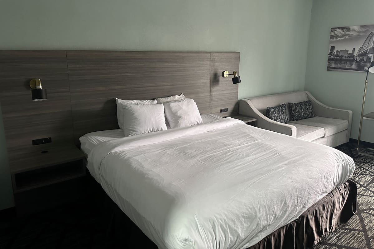 Coffres-forts dans les chambres, bureau, fer et planche Ă repasser