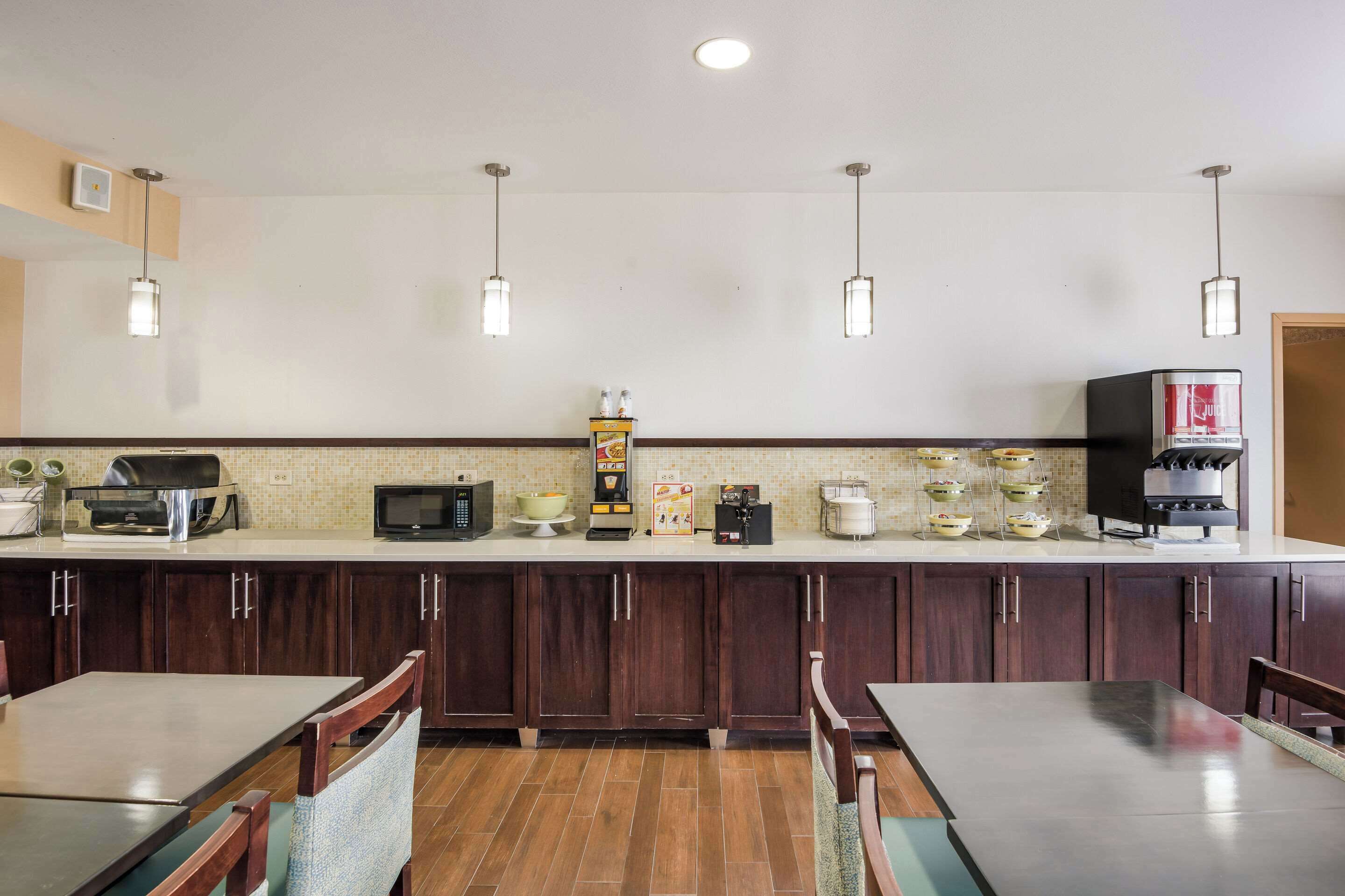 free daily on-the-go breakfast