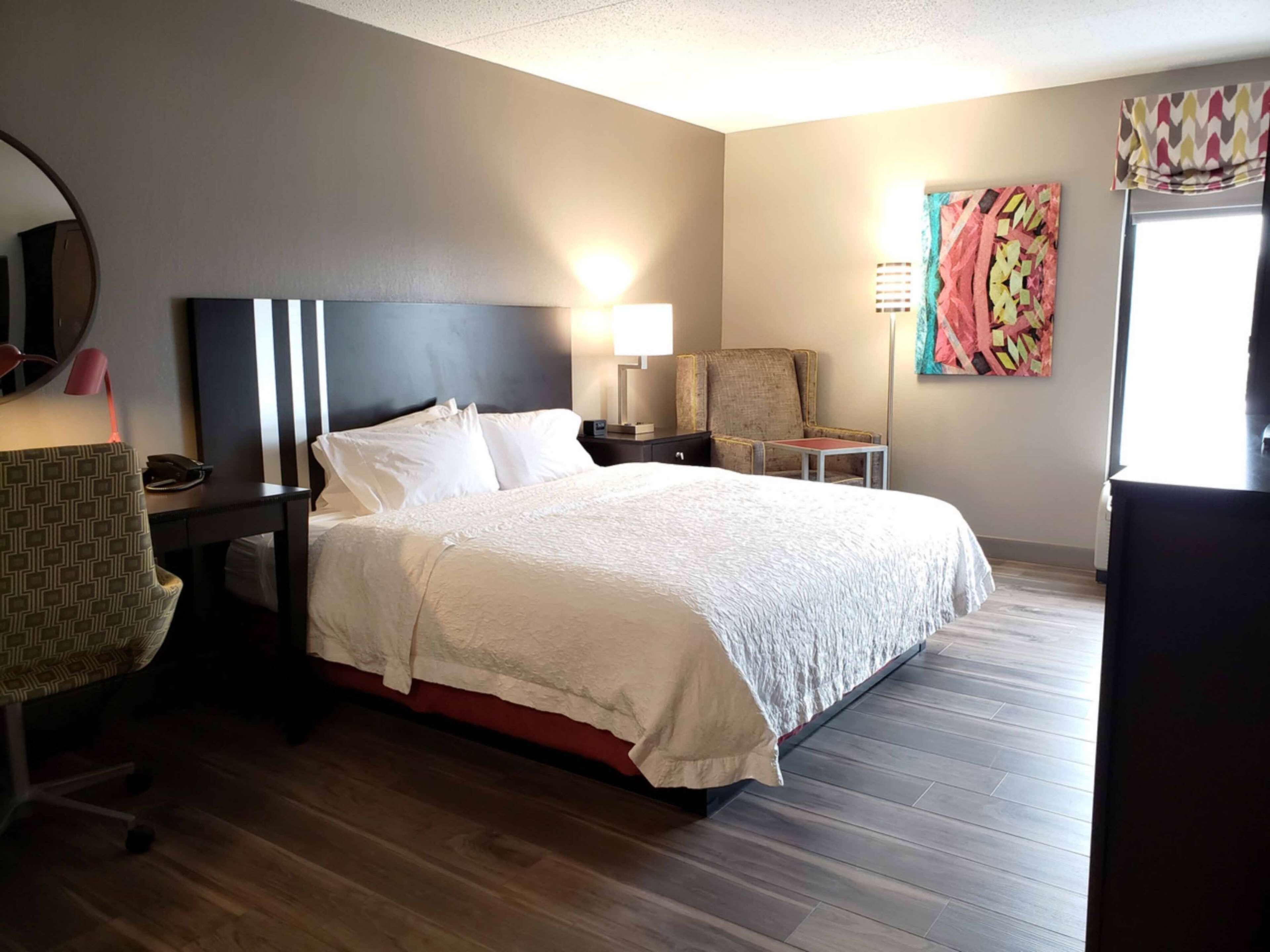 room, accessible, non smoking | desk, iron/ironing board, free cots/infant beds, free wifi