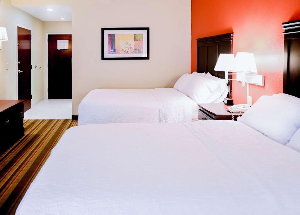 Premium bedding, in-room safe, desk, laptop workspace