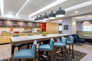 Free daily continental breakfast - Hampton Inn Richmond-Mechanicsville (Mechanicsville)