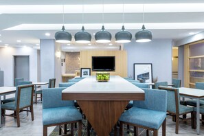 Lobby - Hampton Inn Richmond-Mechanicsville (Mechanicsville)