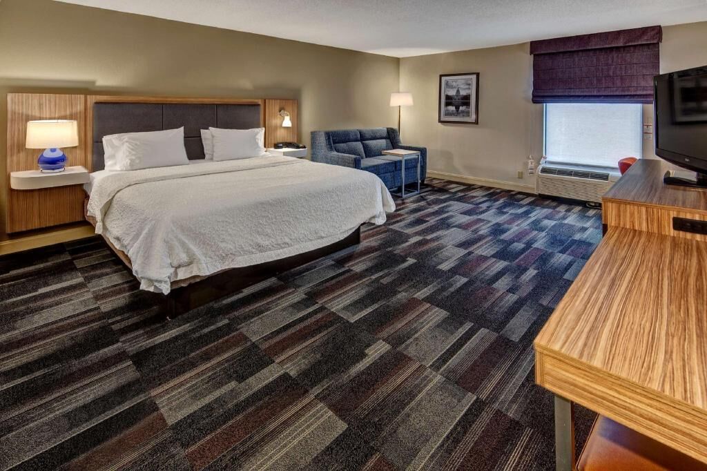 Premium bedding, minibar, desk, laptop workspace