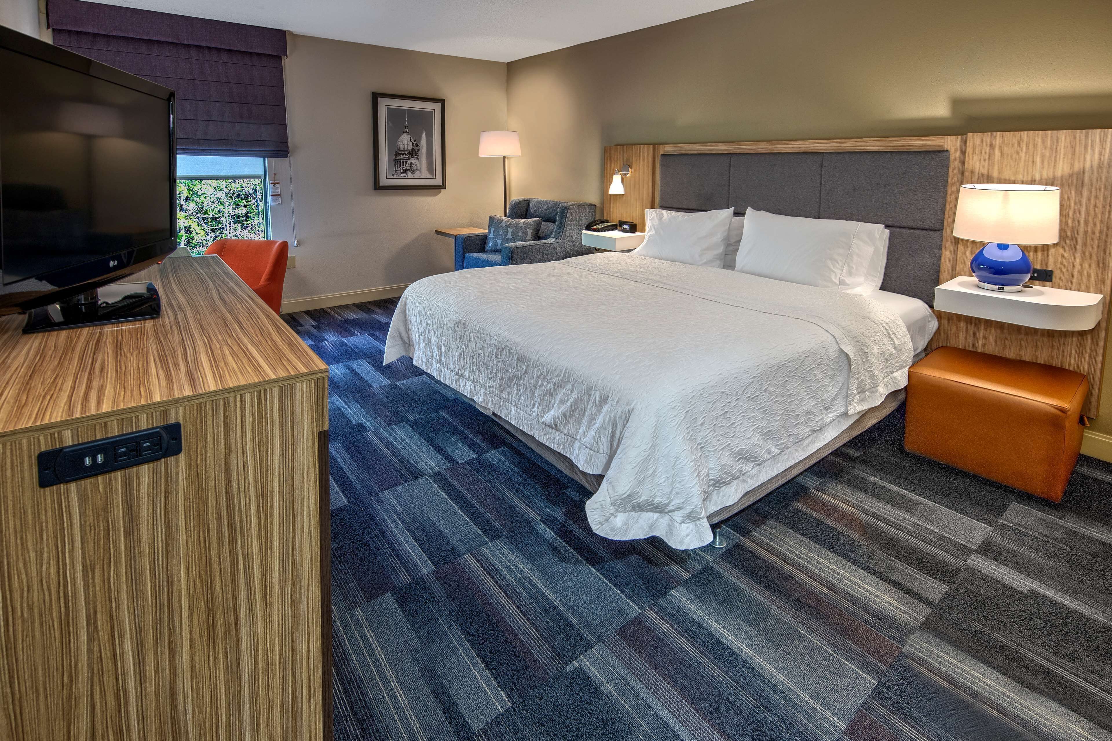 Premium bedding, minibar, desk, laptop workspace
