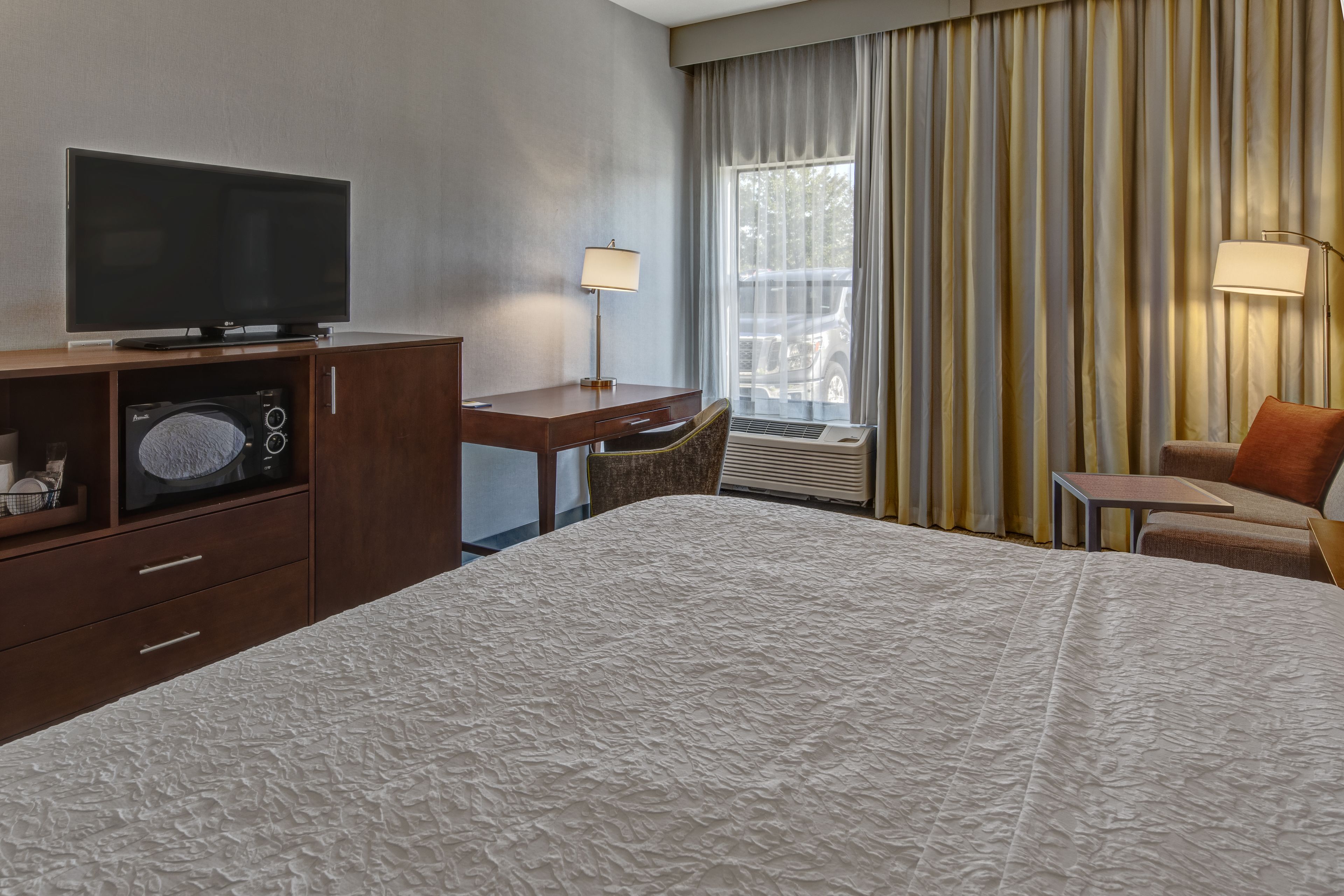 minibar, in-room safe, desk, laptop workspace