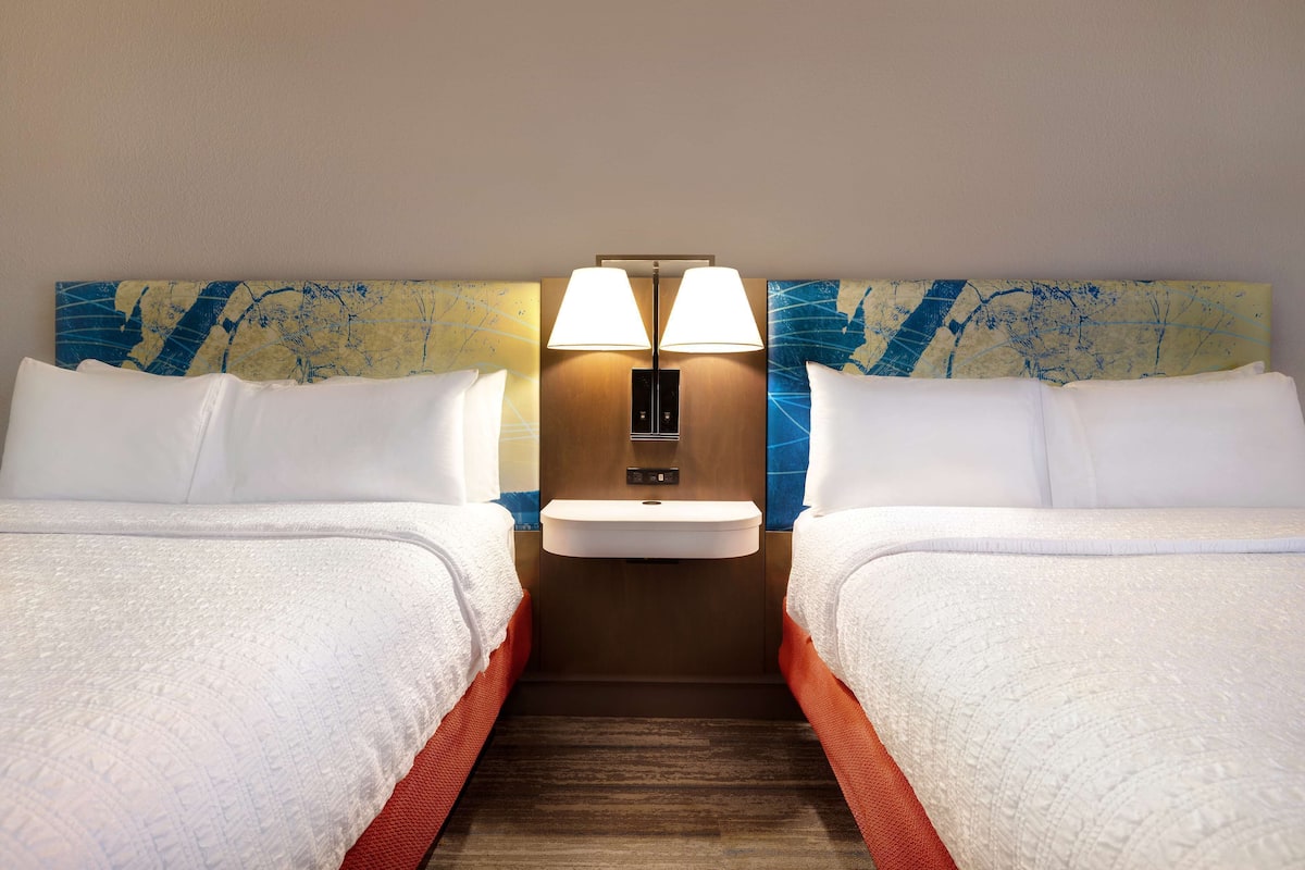 two double beds non smoking | pillow-top beds, individually decorated, individually furnished, desk