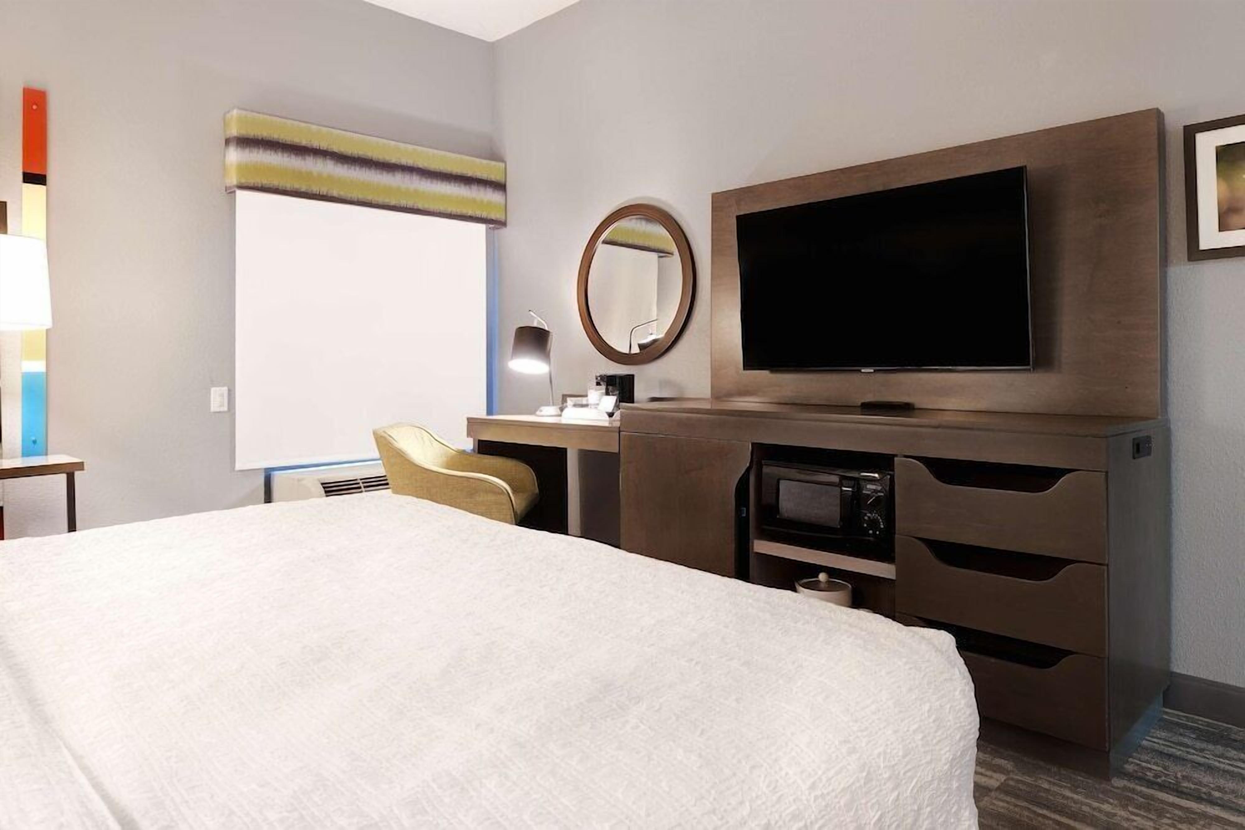 Colchones con pillow-top, decoración personalizada y muebles diferentes 