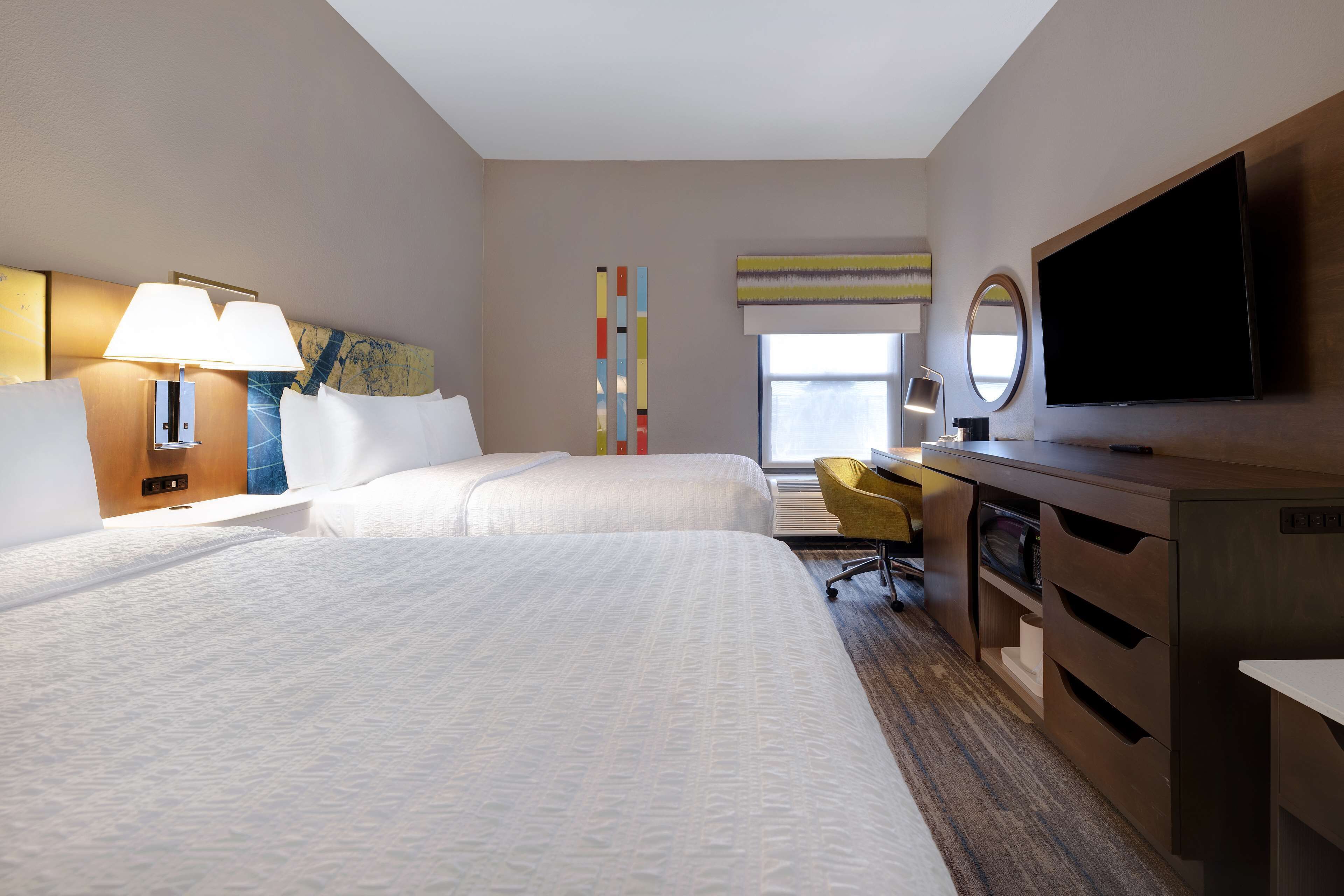 two double beds non smoking | pillow-top beds, individually decorated, individually furnished, desk