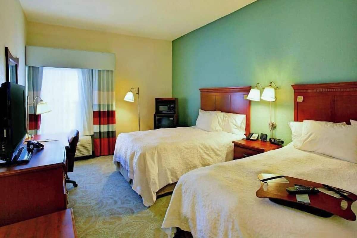 Pillowtop beds, individually decorated, individually furnished, desk