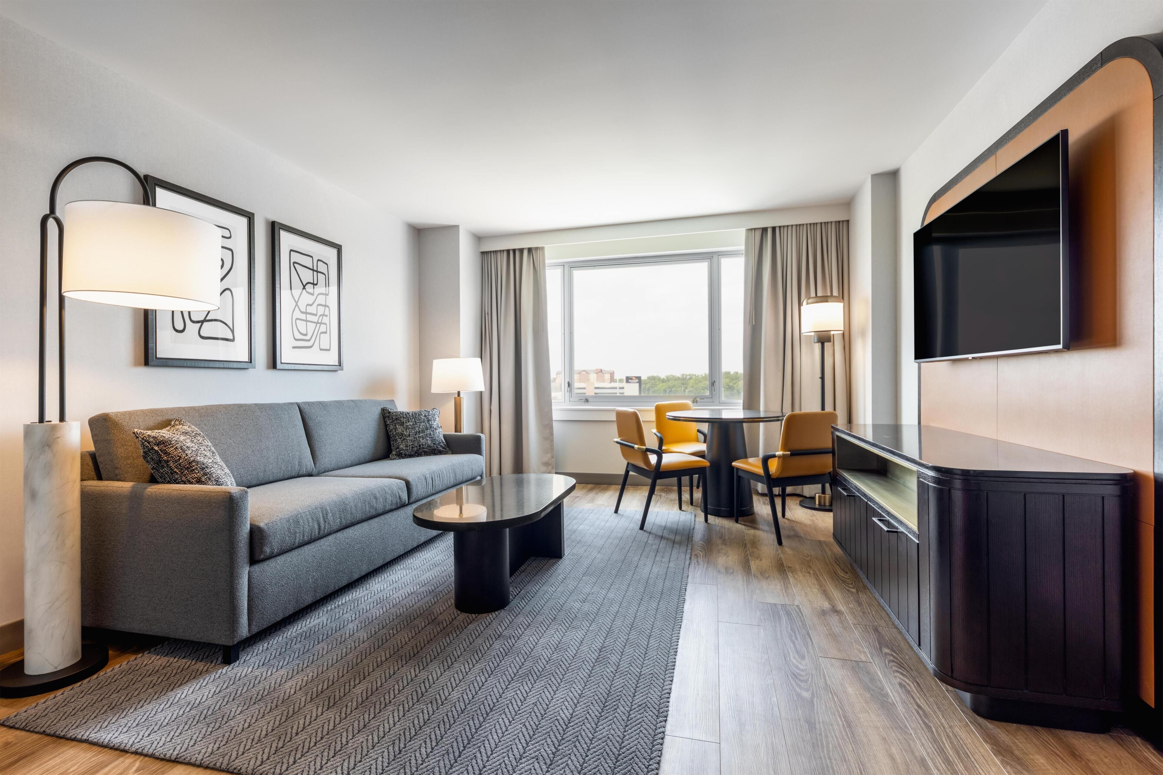 1 bedroom, premium bedding, in-room safe, desk