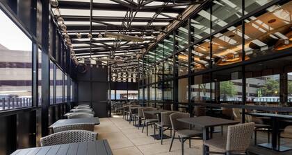 Hyatt Centric Chicago Ohare