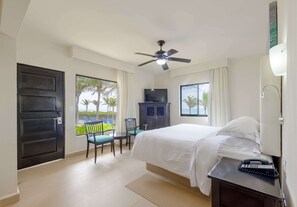 Premium Room | 1 bedroom, free minibar, in-room safe, iron/ironing board