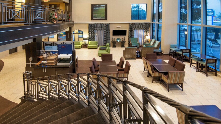 Holiday Inn Express & Suites Houston North Intercontinental by IHG