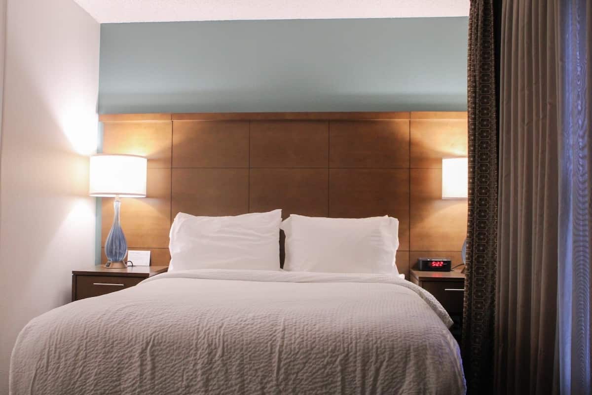 1 bedroom, desk, laptop workspace, blackout drapes