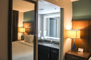 Suite, 1 Bedroom, Kitchen (1 King Bed) | Desk, laptop workspace, blackout drapes, iron/ironing board