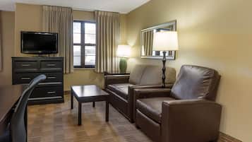 Deluxe Studio, 1 King Bed with Sofa bed, Non Smoking | Desk, iron/ironing board, free WiFi, bed sheets