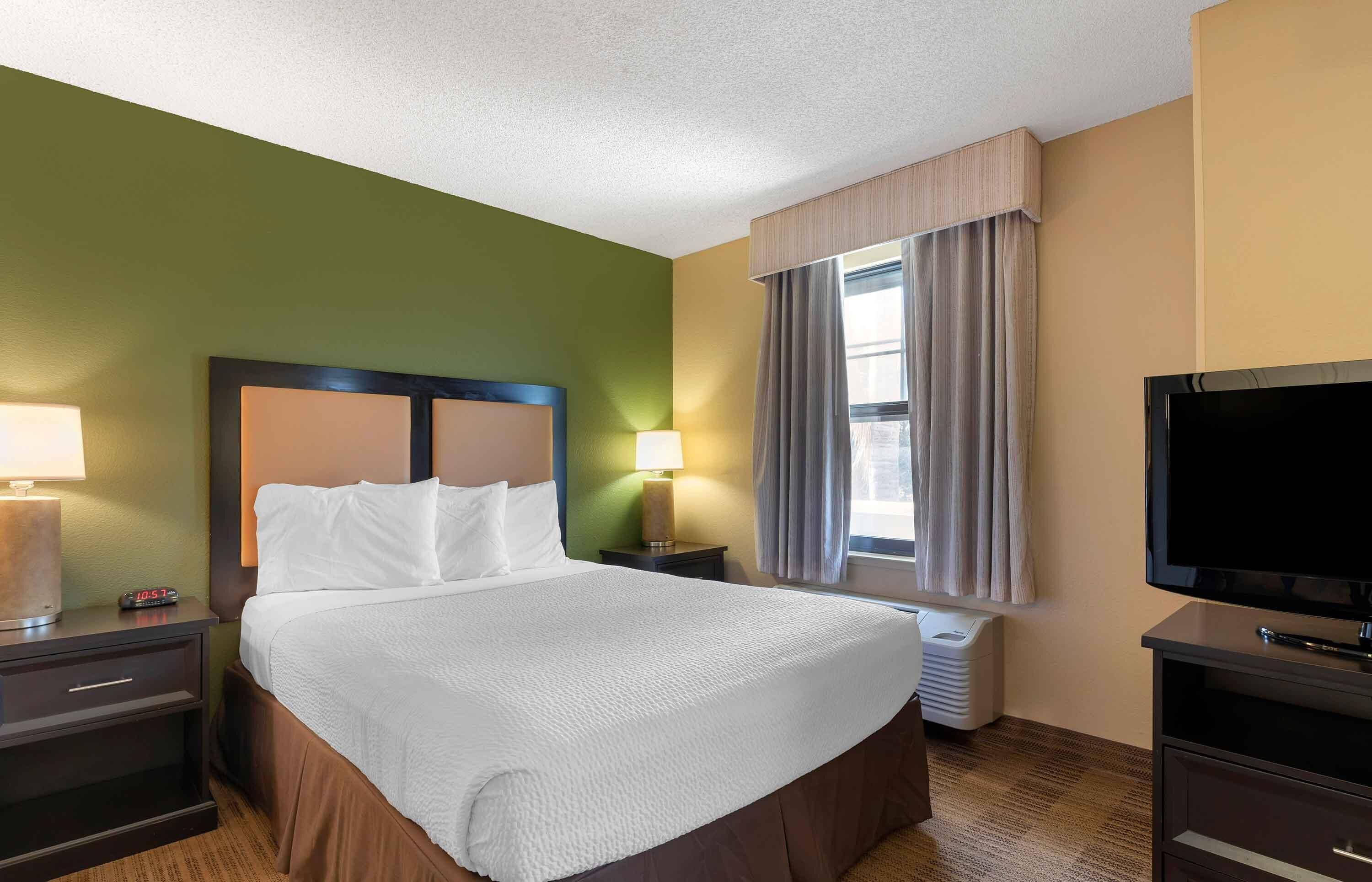 Studio Deluxe, 1 grand lit et 1 canapé-lit, accessible aux personnes à mobilité réduite, non-fumeur