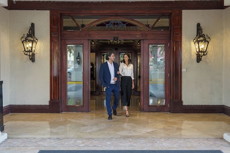 Fachada de la propiedad. Clarion Hotel Real Tegucigalpa