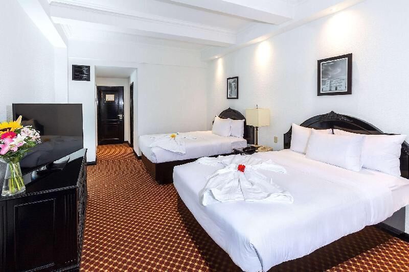 Egyptian cotton sheets, premium bedding, down comforters, pillowtop beds