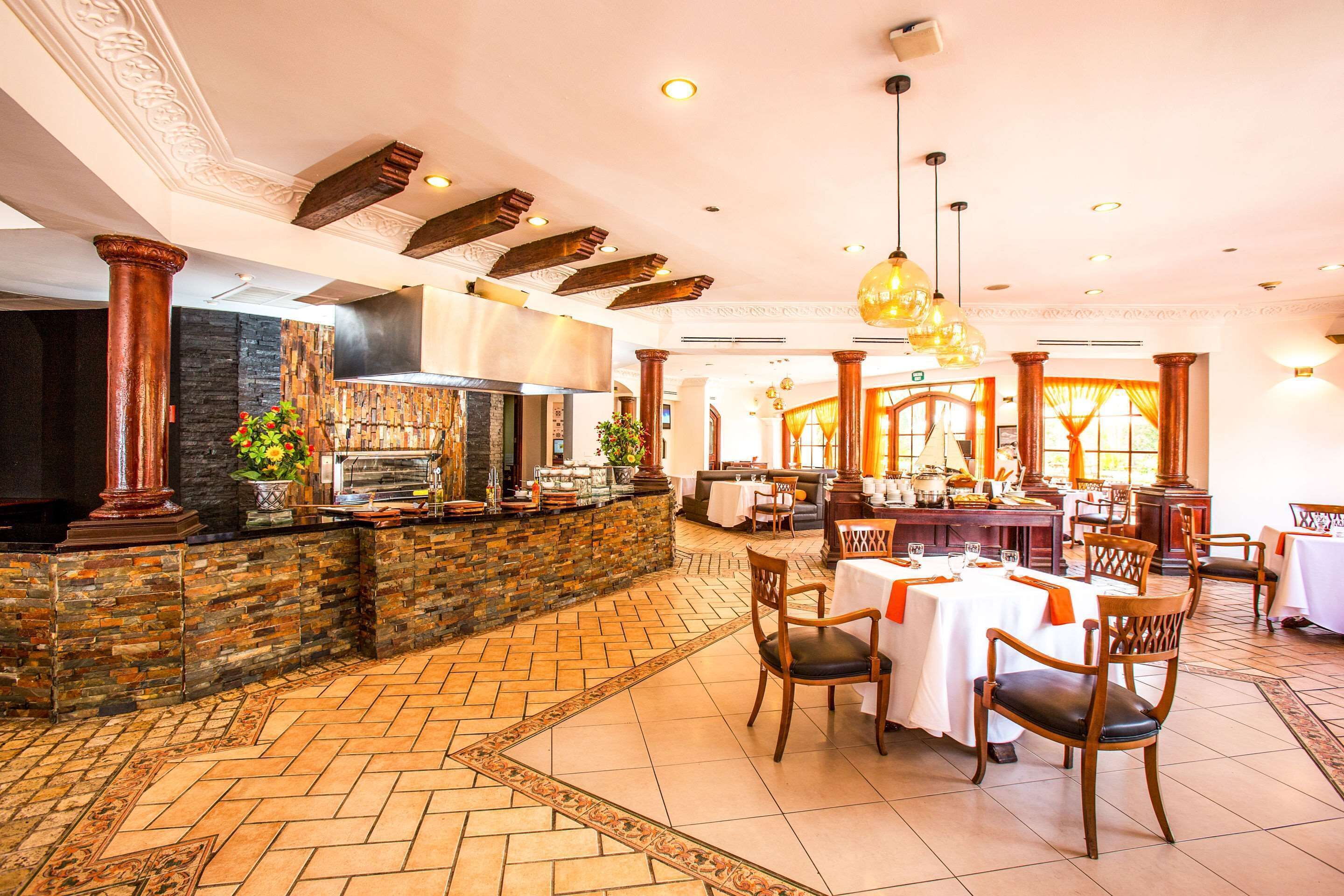 2 restaurants, breakfast, lunch, dinner served; international cuisine