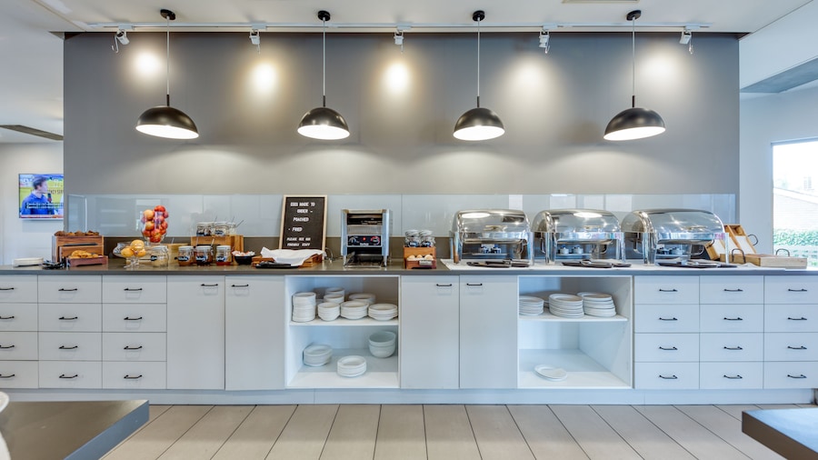 Best Western Airport Motel and Convention Centre