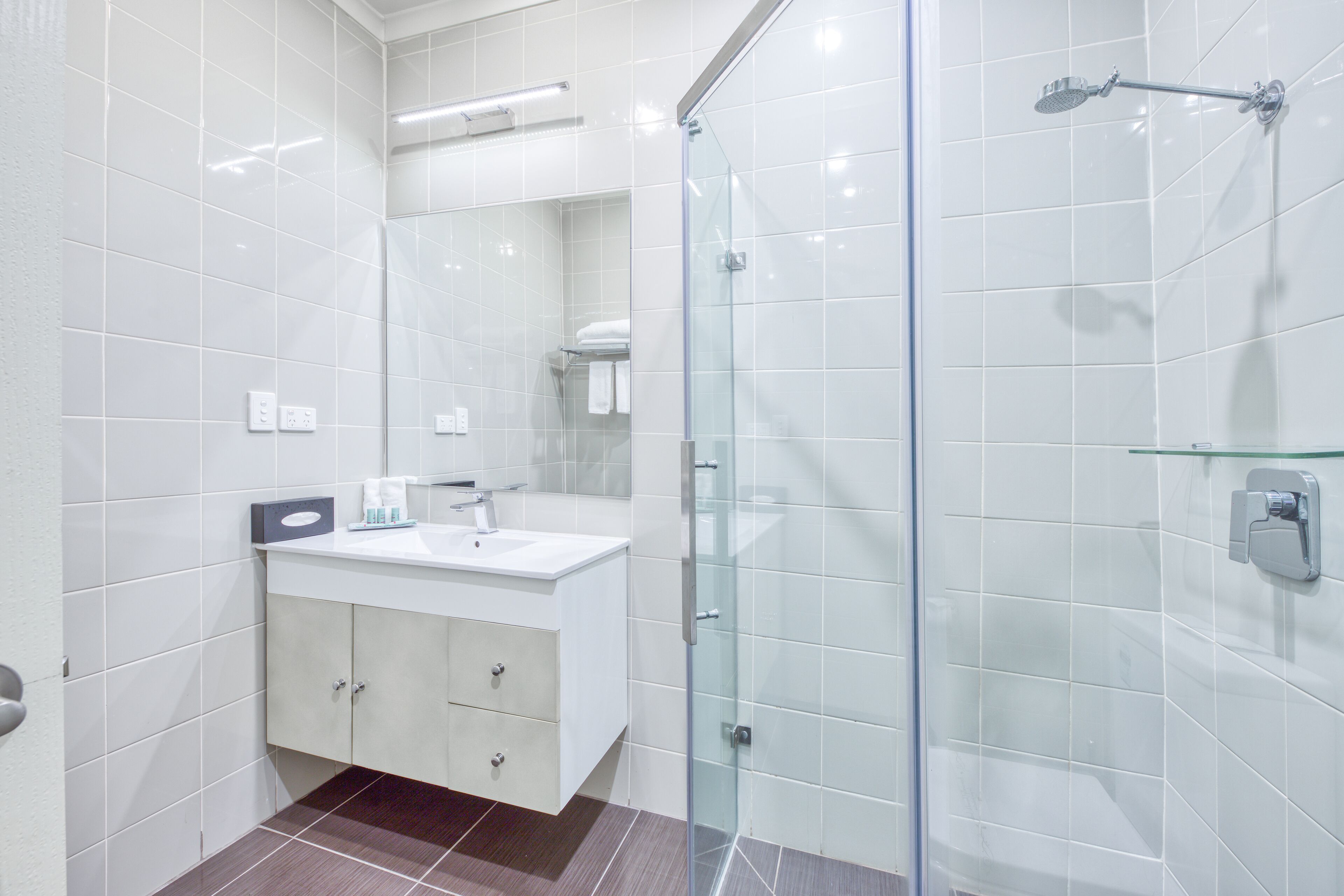 deluxe twin room | bathroom | shower, designer toiletries, hair dryer, towels