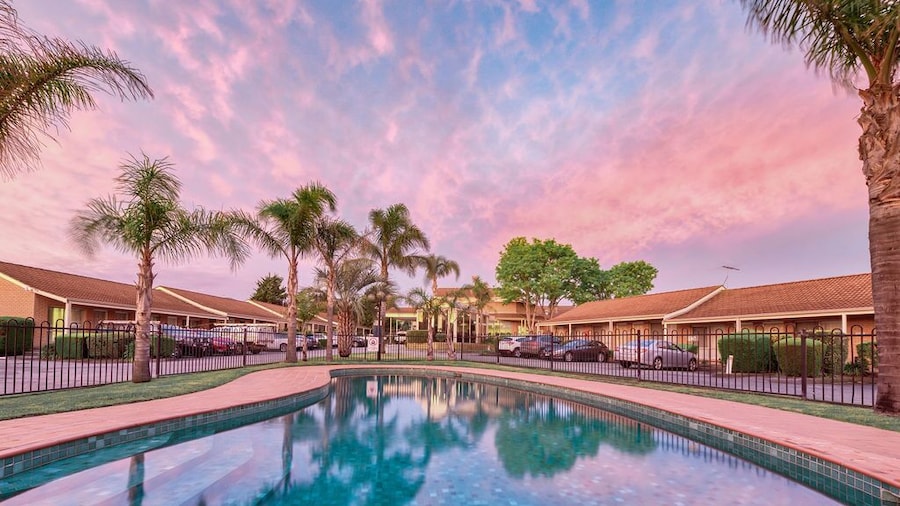 Best Western Airport Motel and Convention Centre