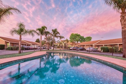 Best Western Airport Motel and Convention Centre