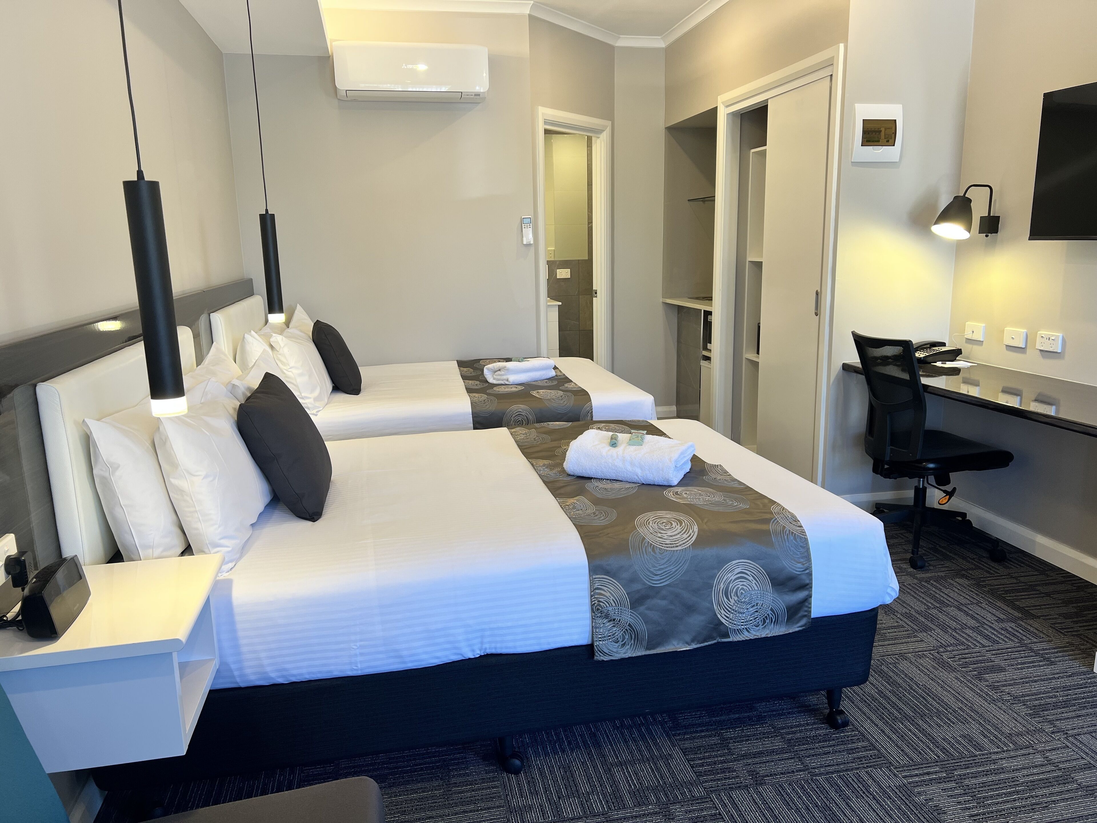 twin room (corporate) | premium bedding, in-room safe, desk, soundproofing