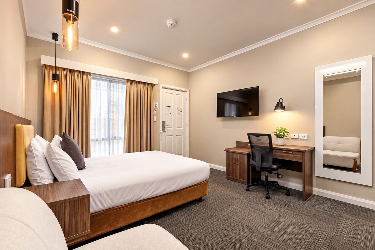 Premium bedding, in-room safe, desk, soundproofing