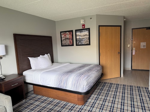 AmericInn by Wyndham Kearney