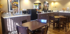 Free daily continental breakfast