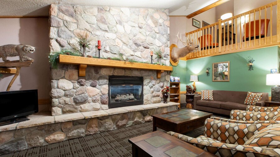 AmericInn by Wyndham Iron River