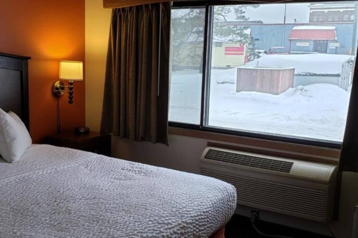 Desk, iron/ironing board, free cots/infant beds, free WiFi