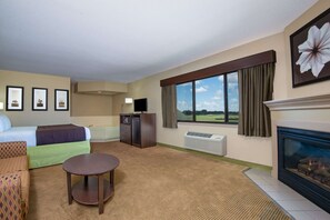 Deluxe Studio Suite, 1 King Bed, Non Smoking (Second Floor) | Premium bedding, desk, iron/ironing board, free cribs/infant beds